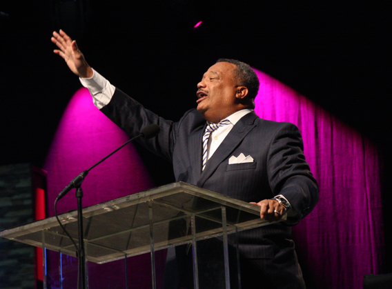 Fred_Luter_preach_2