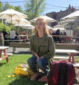 One of the first stops for Cassidy Winters and three other Transplant student mobilizers was an orientation session in the courtyard of a Chicago pie shop.