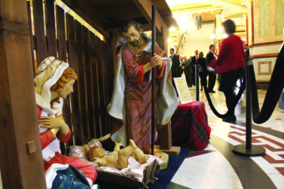 12-5-16-statehouse-nativity